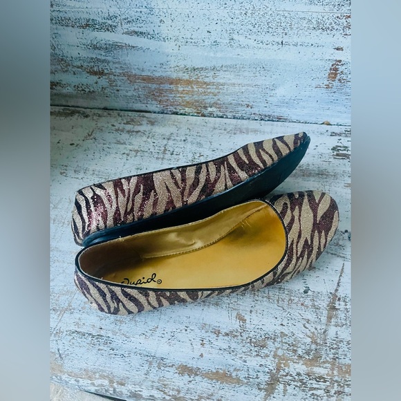 Qupid Sparkly Animal Print Flats Unknown Size - Picture 9 of 9